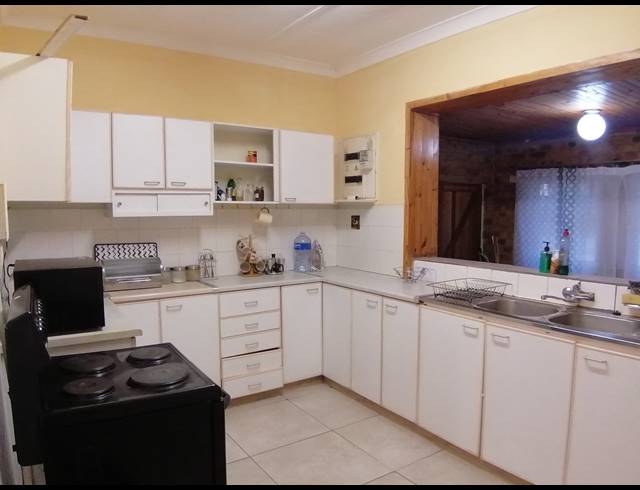 3 BEDROOM FREESTANDING SOLD IN STILFONTEIN EXT 3